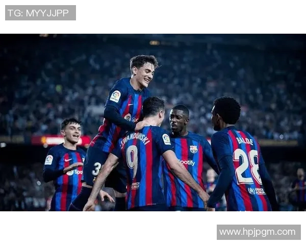 上个赛季巴萨与罗马的精彩对决回顾与分析 上个赛季巴萨与罗马的精彩对决回顾与分析